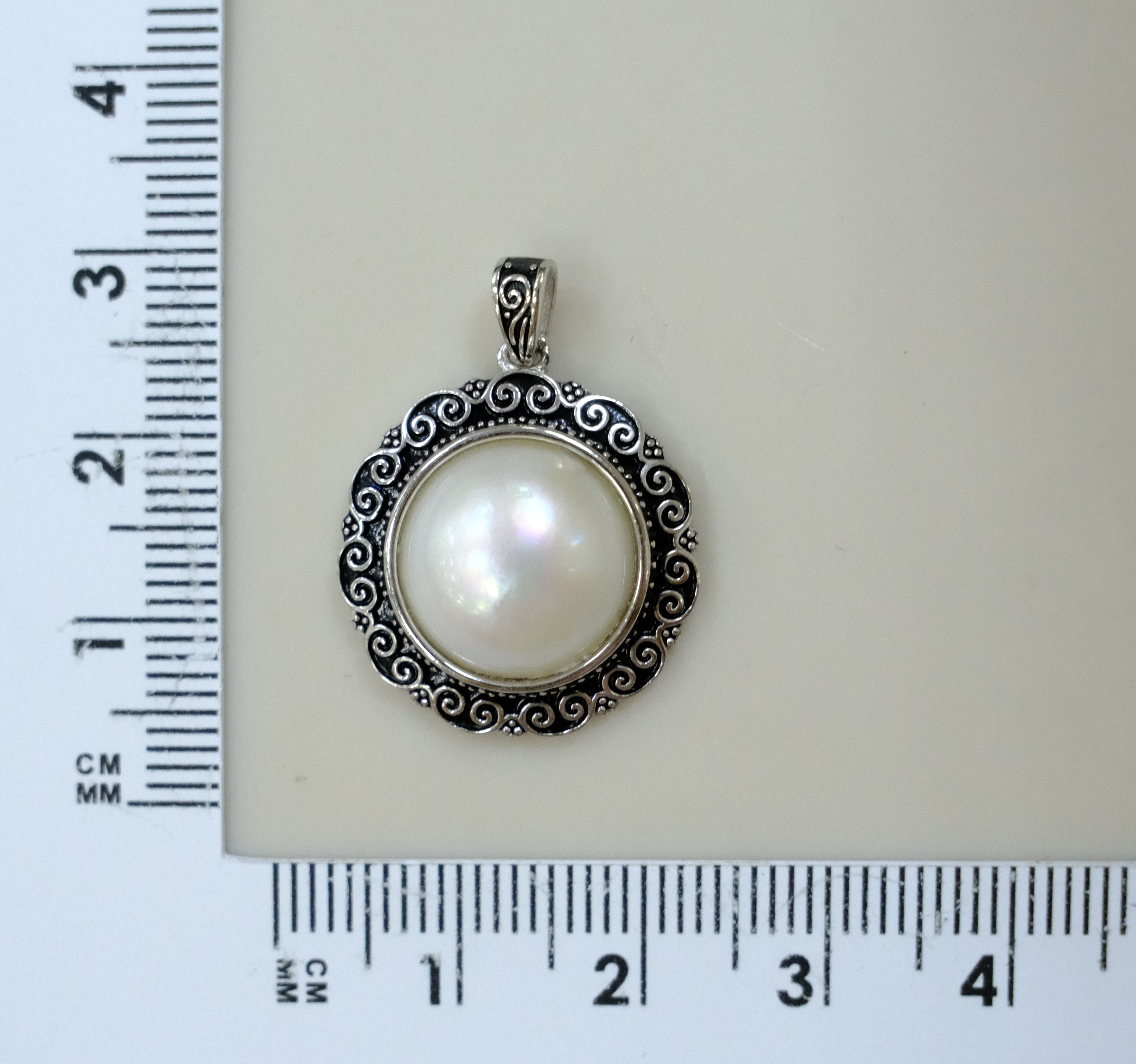 Серебряная подвеска с жемчугом Мабе